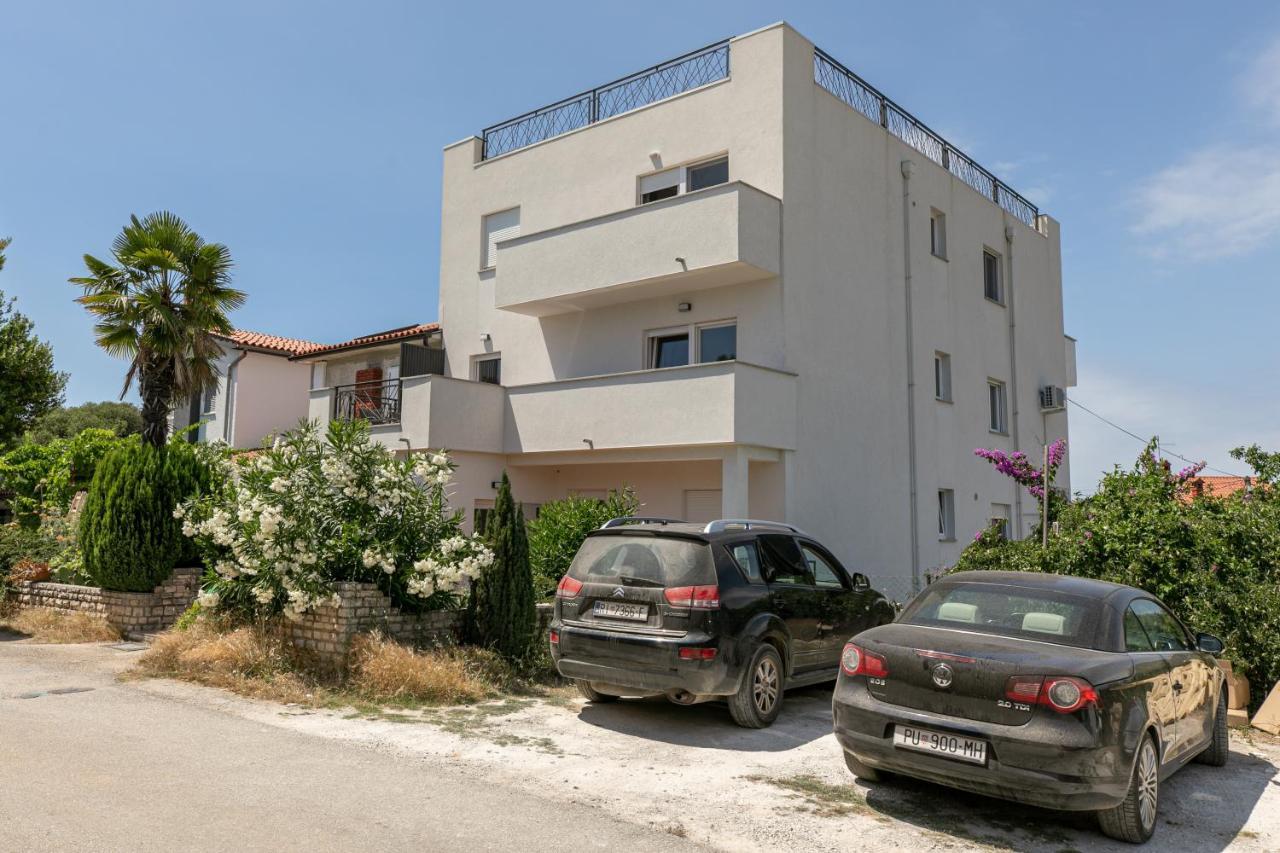Apartments Korana Pula Luaran gambar